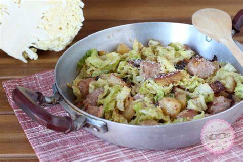 Verza, Patate e Salsiccia al Forno