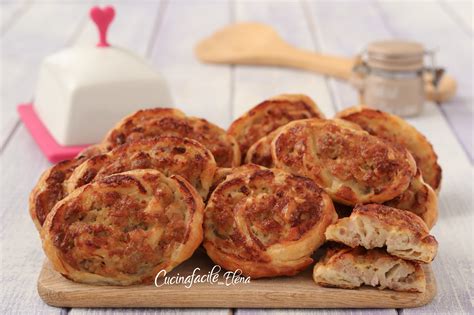 Vol-au-vent con salsiccia e stracchino