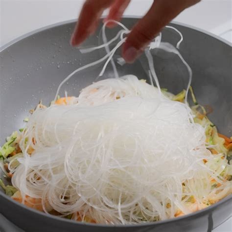 Wok per spaghetti di soia