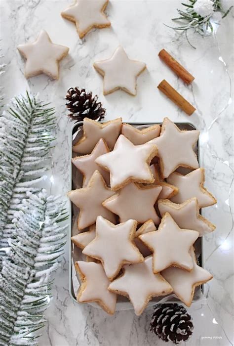 Zimtsterne - Biscotti alle Mandorle e Cannella