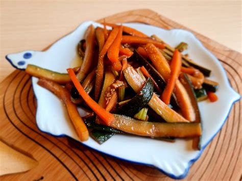 Zucchine e carote con salsa di soia