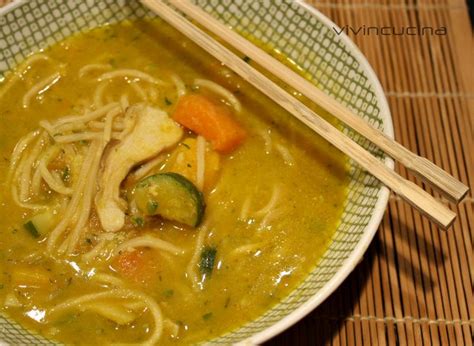Zuppa Thai Zucca e Noodles