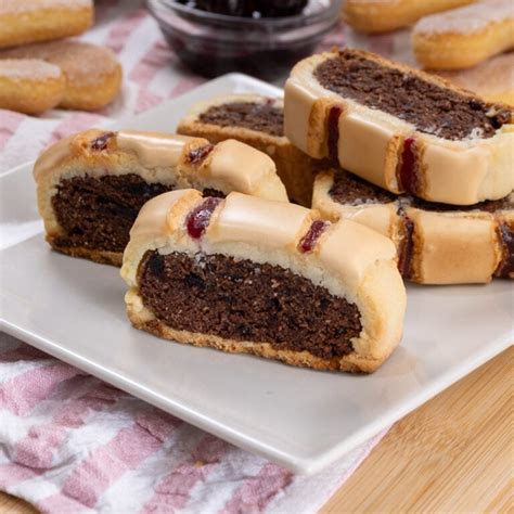 preparazione biscotti amarena
